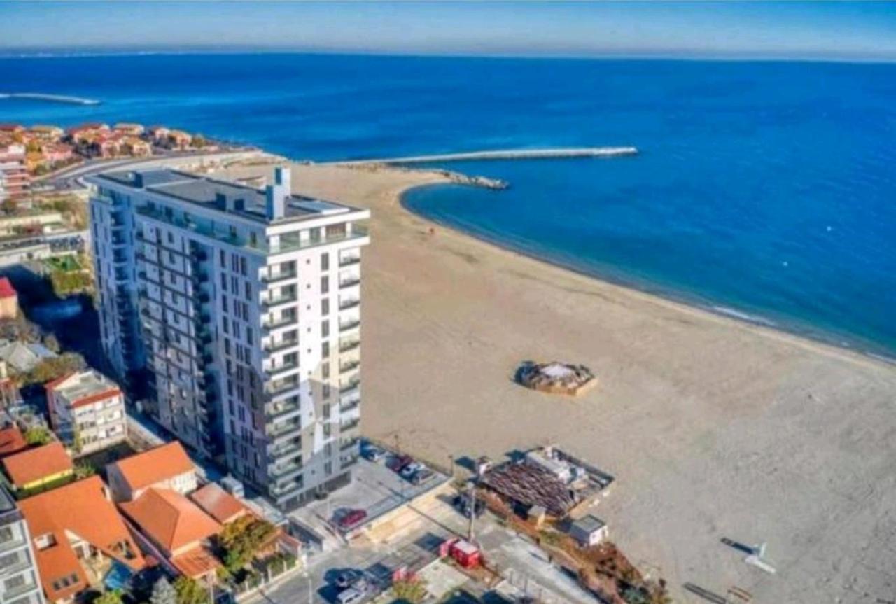 Faleza Nord Apartament De Lux Nou Pe Malul Marii 콘스탄차 외부 사진